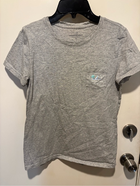 Vineyard Vines Tops - Vineyard Vines Light Heather Gray Short Sleeve Pocket Tee